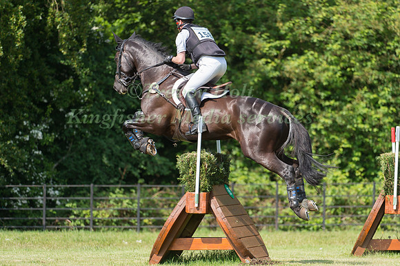 Tom D  Crisp (GBR) riding  Winterdown Cooley