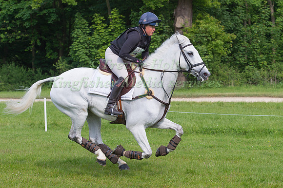 Pippa Funnell (GBR) riding Billy The Biz