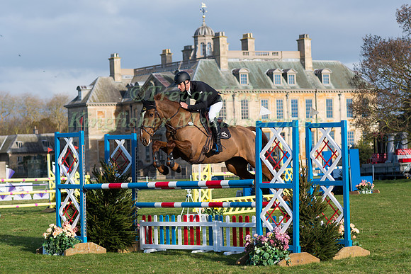 CARLOS PARRO (BRA) RIDING  MAESMAWR FOX