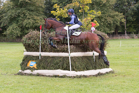 ROSALIND CANTER (GBR) RIDING ZENSHERA