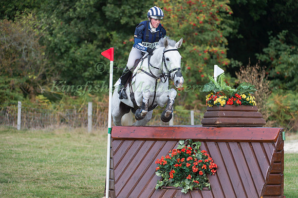 Imogen Murray of Great Britain riding  THE DIAMOND QUEEN