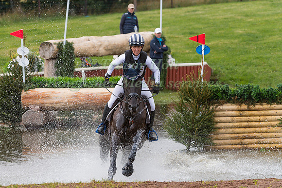 CAROLINE POWELL RIDING  ROCK MIDNIGHT