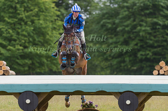 IMOGEN MURRAY AND SHANNONDALE VINTAGE