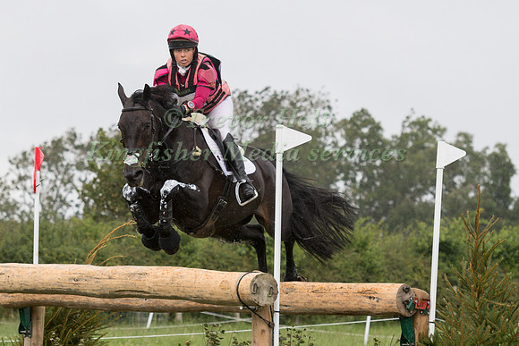 EMMA HYSLOP-WEBB RIDING  PENNLANDS DOUGLAS