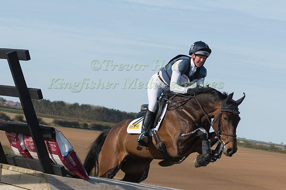 NICOLA WILSON RIDING LEVITATE