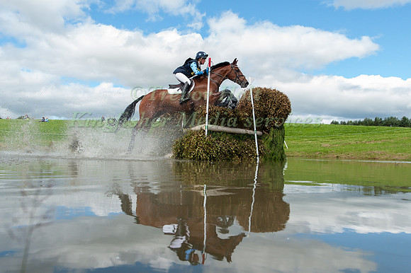 Rosie Bell riding Glenomra Hero