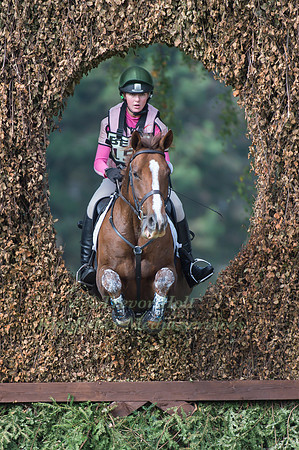 Lucca Stubington  riding  KILCANNON COOLGUY