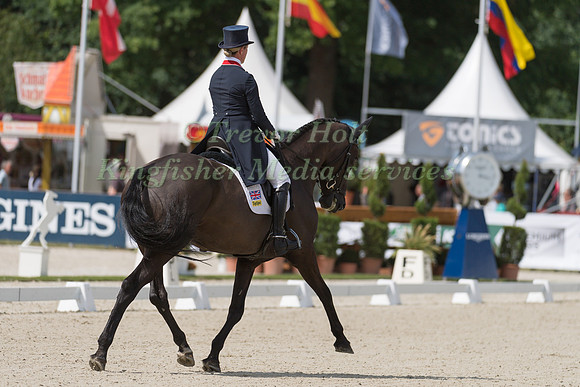 NICOLA WILSON (GBR) AND BULANA