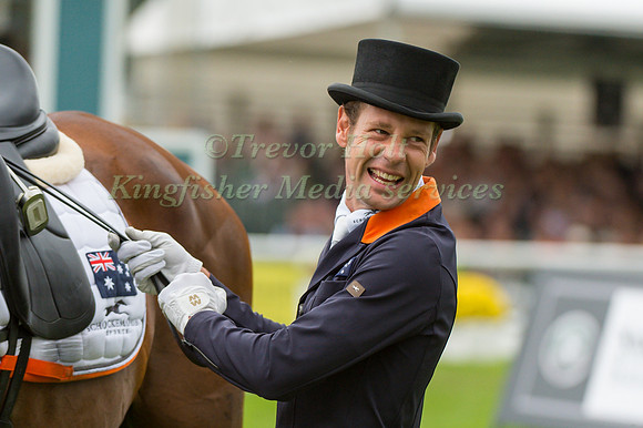 CHRISTOPHER  BURTON (AUS) RIDING NOBILIS 18
