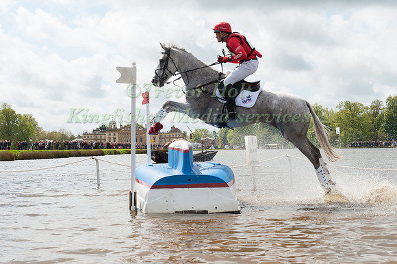 Paul Tapner (AUS) riding Kilronan