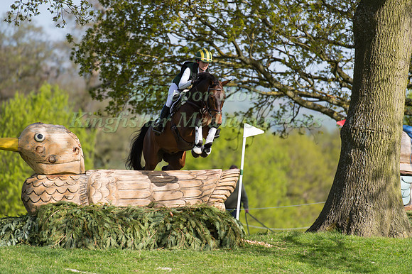 Christina  Henriksen (USA) riding Cayr Della Caccia