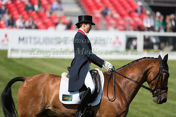 Sarah Bullimore of Great Britain  riding Valentino V