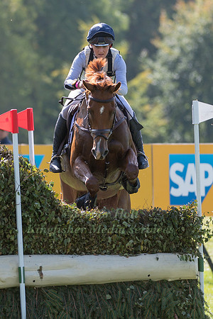 HOLLY WOODHEAD (GBR) RIDING PARKFIELD QUINTESSENTIAL
