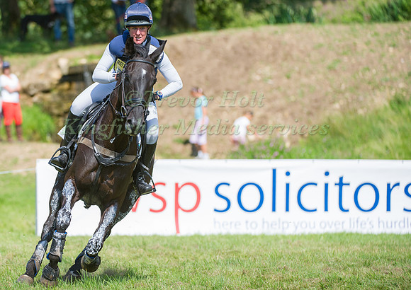 Nicola Wilson and Opposition Buzz