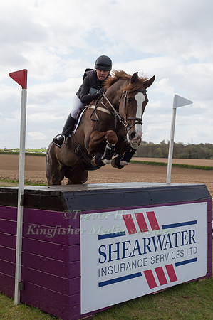 SAMMI  BIRCH (AUS) RIDING THE COURT JESTER