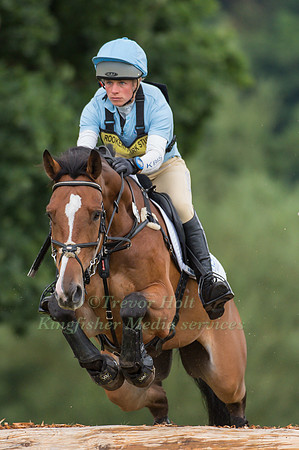 IZZY TAYLOR (GBR) RIDING CALIBRO
