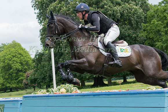 OLIVER TOWNEND (GBR) RIDING BLACK TIE II TAKING PART IN THE CROSS COUNTRY PHASE OF THE CICO THREE STAR AT THE 2017 HOUGHTON INTERNATIONAL HORSE TRIALS
