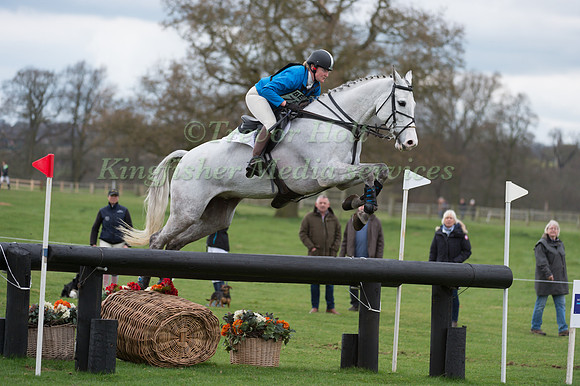 FIONA DAVIDSON  RIDING  GALWAYBAY SMOKIE