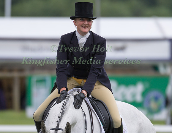 FIONA DAVIDSON (GBR) AND GALWAYBAY SMOKIE TAKING PART IN THE DRESSAGE PHASE OF THE  CIC THREE STAR COMPETITION AT THE 2017 EQUI-TREK BRAMHAM INTERNATIONAL HORSE TRIALS