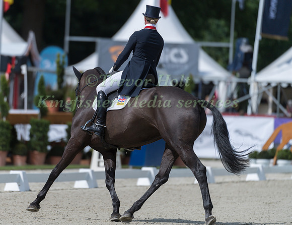 NICOLA WILSON (GBR) AND BULANA