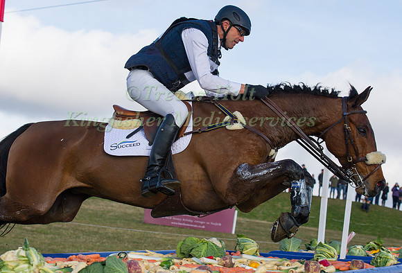 Bill Levett riding Improvise