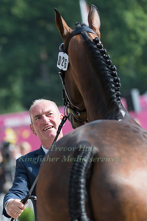 JÖRG KURBEL (GER) AND JOSERA'S ENTERNTAIN YOU