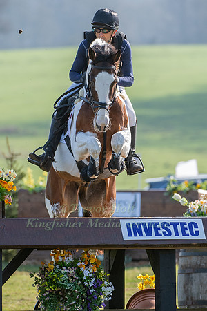 BILL  LEVETT RIDING PILTOWN COLOURS