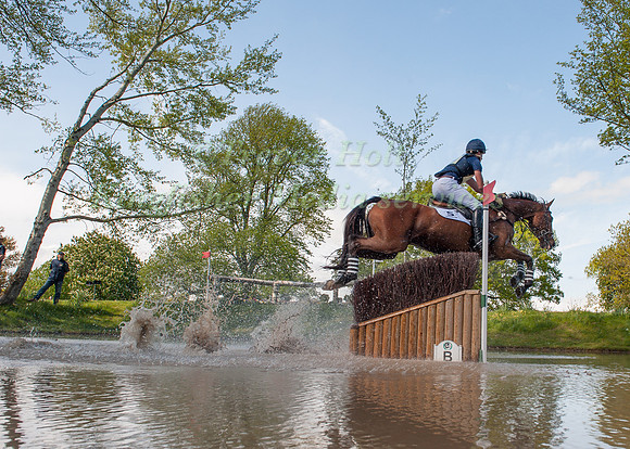 Tim Price (NZL) riding Ringwood Sky Boy