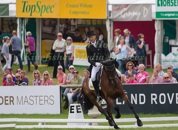 Bill  Levett (AUS) riding Shannondale Titan