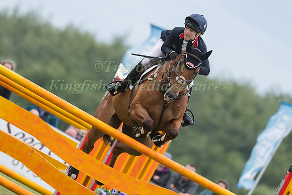 LAURA COLLETT (GBR) AND MR BASS TAKING PART IN THE SHOWJUMPING PHASE OF THE CCI THREE STAR COMPETITION AT THE 2017 EQUI-TREK BRAMHAM INTERNATIONAL HORSE TRIALS