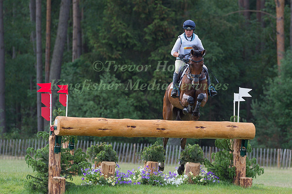 KITTY KING (GBR) AND CEYLOR L A N
