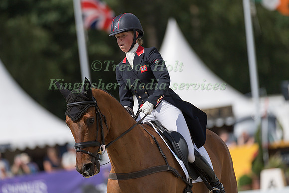 ROSALIND CANTER (GBR) AND ZENSHERA