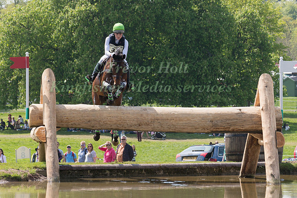 DANIELLE DUNN  (GBR) RIDING  ZOCARLA BLH