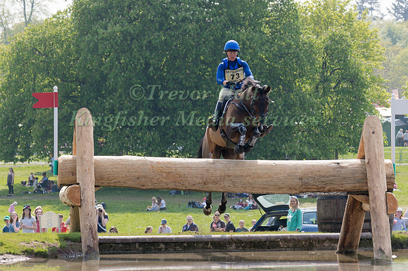 EMILIE CHANDLER (GBR) RIDING  COOPERS LAW