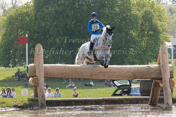 DANI EVANS (GBR) RIDING  SMART TIME