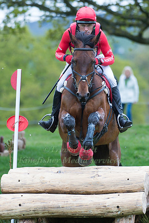 Paul Tapner (AUS) riding  YOGI BEAR VIII