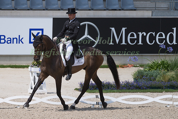 TIM PRICE (NZL) AND COOLEY SHOWTIME