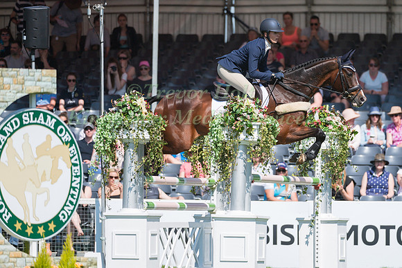 FLORA HARRIS  (GBR) RIDING  BAYANO