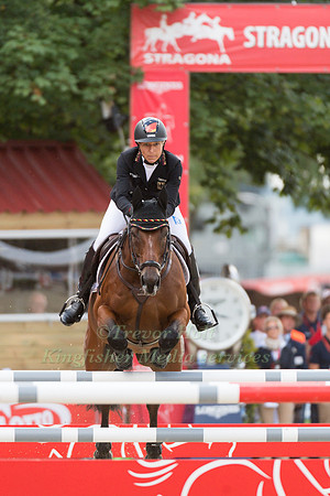 INGRID KLIMKE (GER) AND HORSEWARE HALE BOB OLD