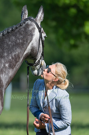 SARAH PARKES (GBR)  KISSING GRACIOUS HONOUR AT THE HORSE INSPECTION