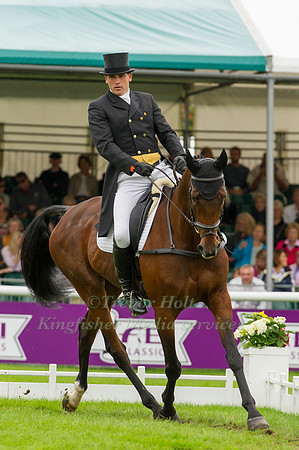 MATTHEW GLENTWORTH (GBR) RIDING ULTIMATT