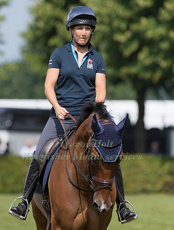 LAURA COLLETT (GBR) AND  LONDON 52