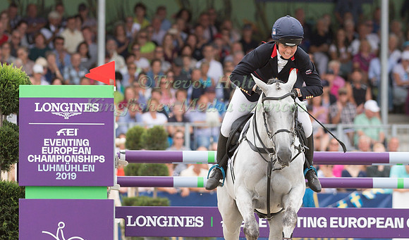 Kitty King (GBR) and Vendredi Biats