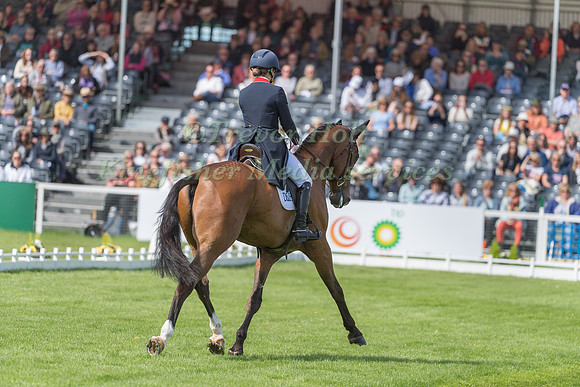 Laura Collett (GBR) and London 52