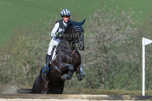 CAROLINE POWELL RIDING ROCK MIDNIGHT