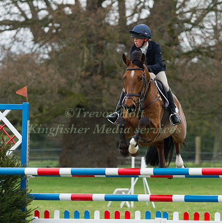 ROSALIND CANTER (GBR) RIDING  NO EXCUSE