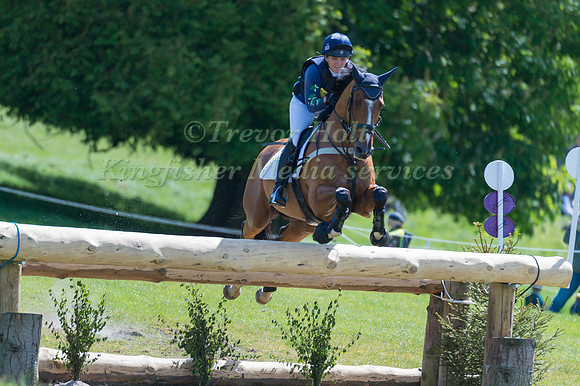 POLLY STOCKTON (GBR) RIDING  MISTER MACCONDY COMPETING IN THE CROSS COUNTRY PHASE OF THE  CIC THREE STAR COMPETITION AT THE  2017 DODSON AND HORRELL CHATSWORTH INTERNATIONAL HORSE TRIAL.