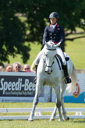 Izzy Taylor (GBR) riding Dax Van Ternieuwbeke
