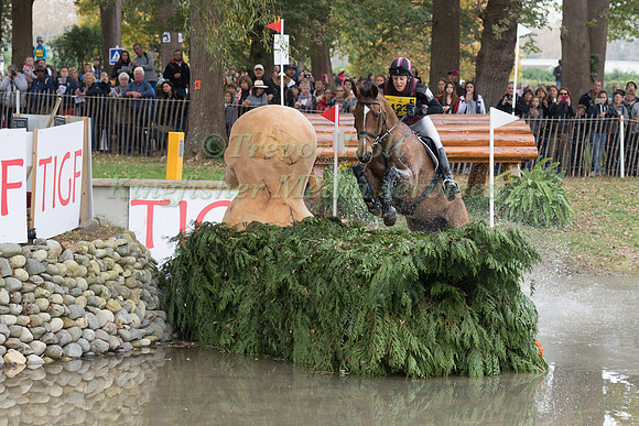 Sarah BULLIMORE   (GBR) AND VALENTINO V