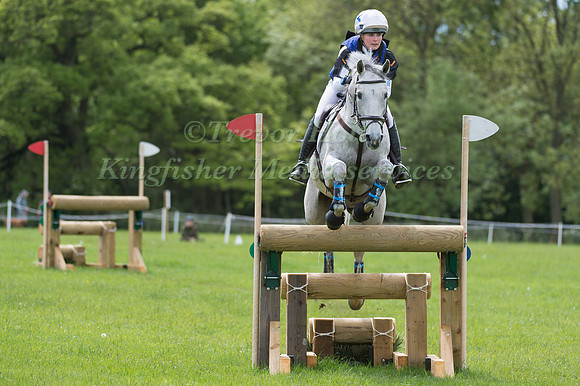 EMILY GRACE (GBR) RIDING DIRECT REGION